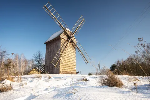 Windmühle „Bronisław“ und Müllerhütte in Duchowo — Foto 3